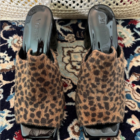 Leopard Wide Heel Sandals - Picture 3 of 6